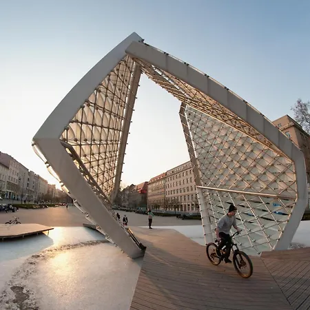 Wilda Cinema Spot 아파트 *