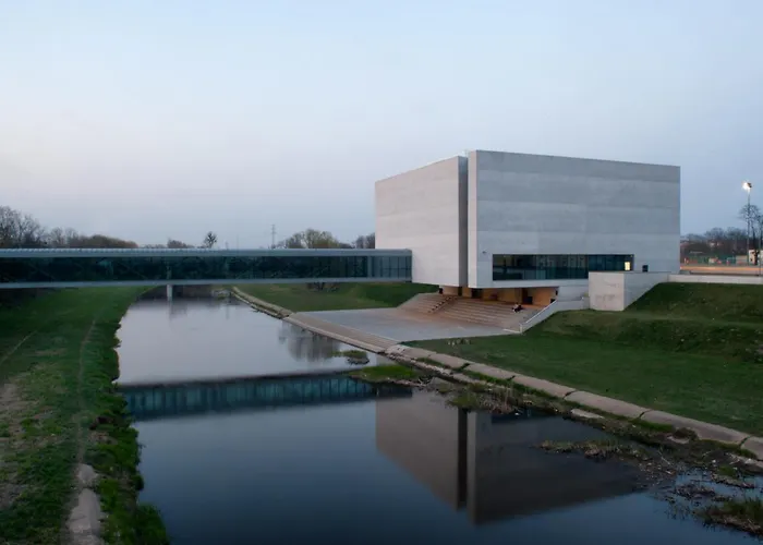 Апартаменты Wilda Cinema Spot *