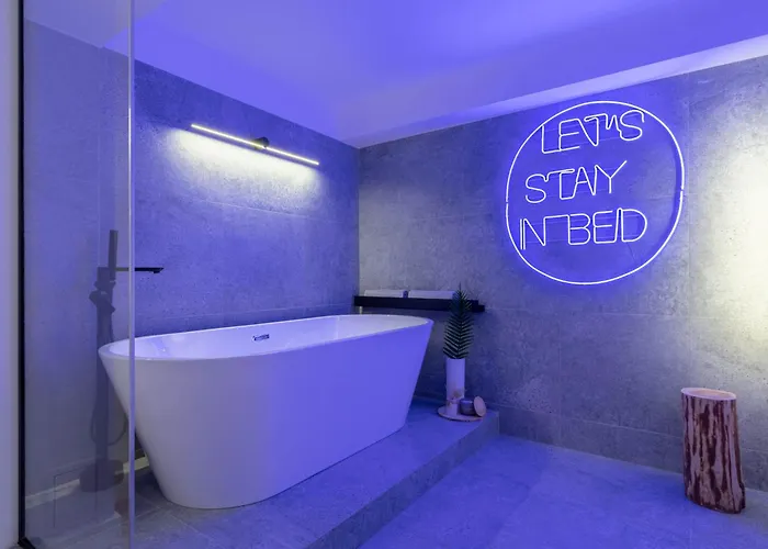 Апартаменты Wilda Cinema Spot *